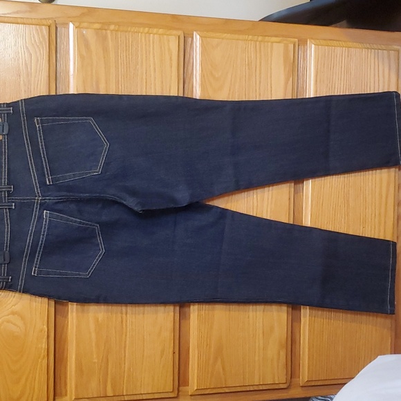Gloria Vanderbuilt Jeans - Picture 6 of 6